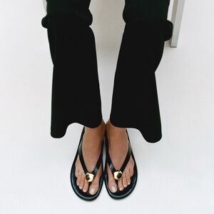 NWOT Mango Black Leather Sandals with Gold Adornment, 39 (8.5)